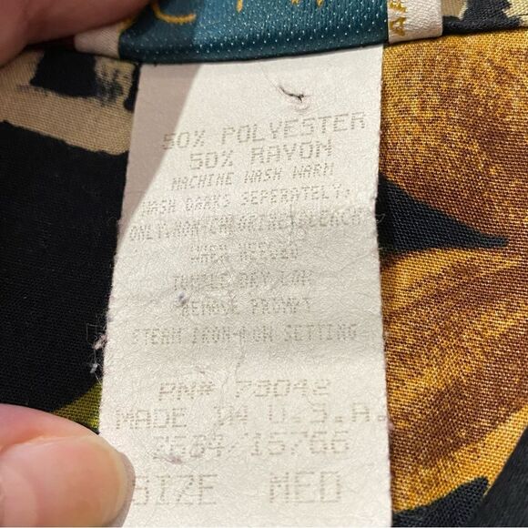 Vintage Cristin Stevens Floral Tribal Print Short Sleeve Button Up Blouse Size M - Picture 11 of 14